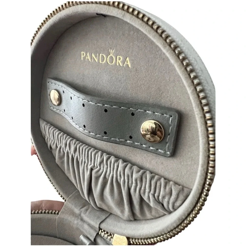 Pandora‎ Small Round Travel Jewelry Case White Saffiano Gold Zip Organizer